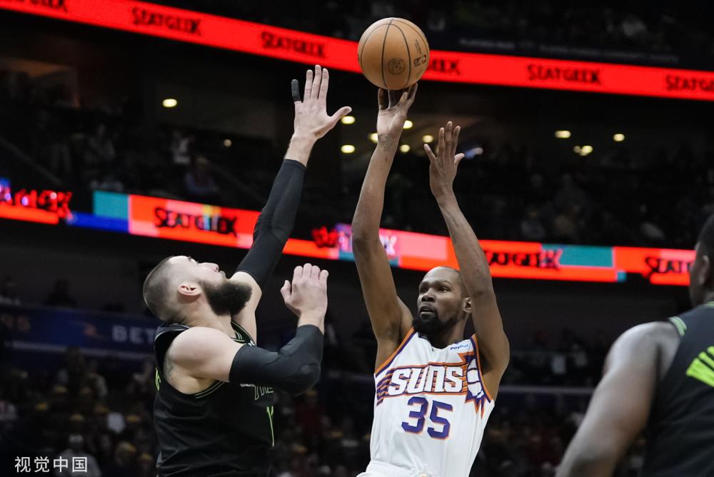 根据疫情防 根据疫情防