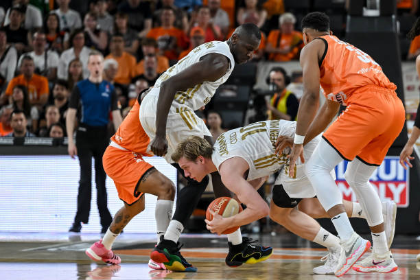 在比赛中脱 在比赛中脱